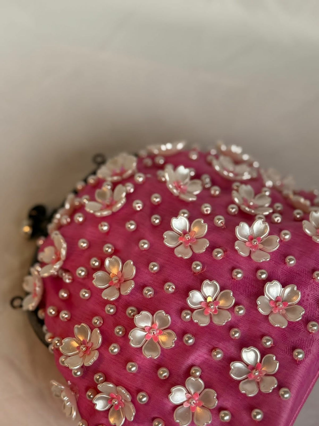 Vintage large size clutch with pearl flower