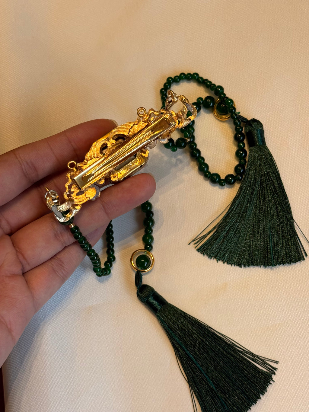Green hair clip