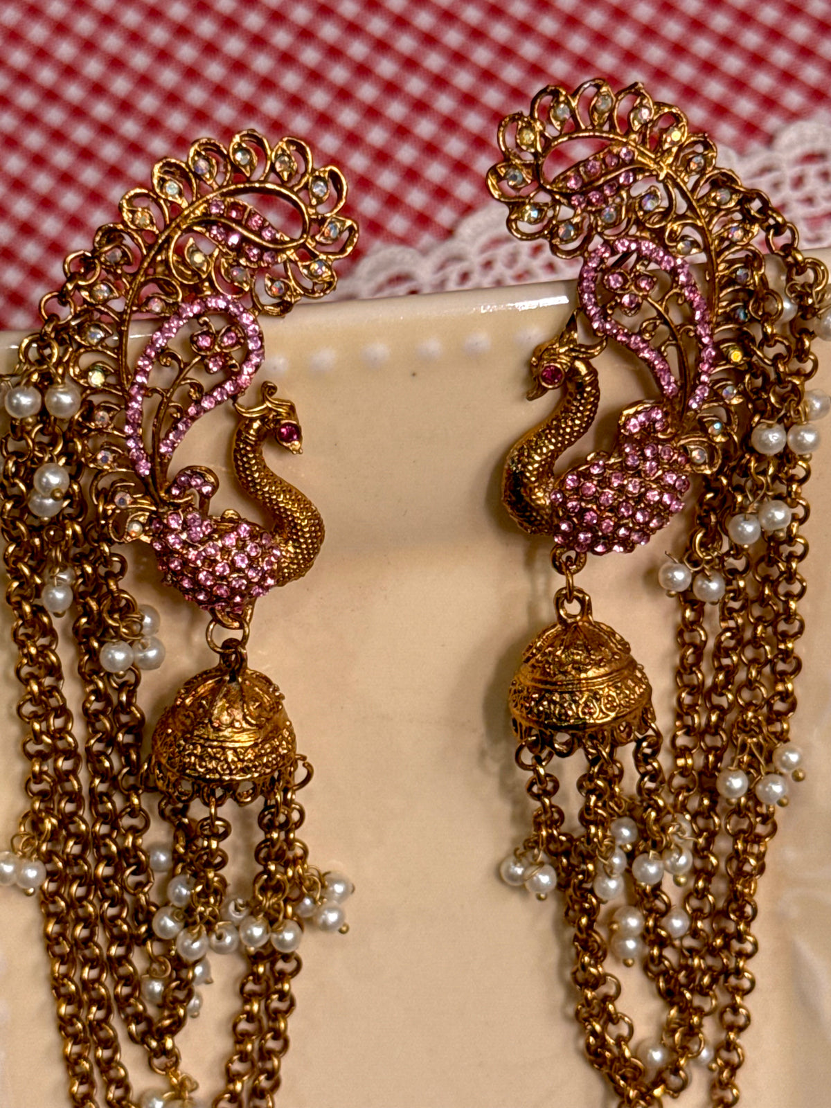 Pink peacock clip pair