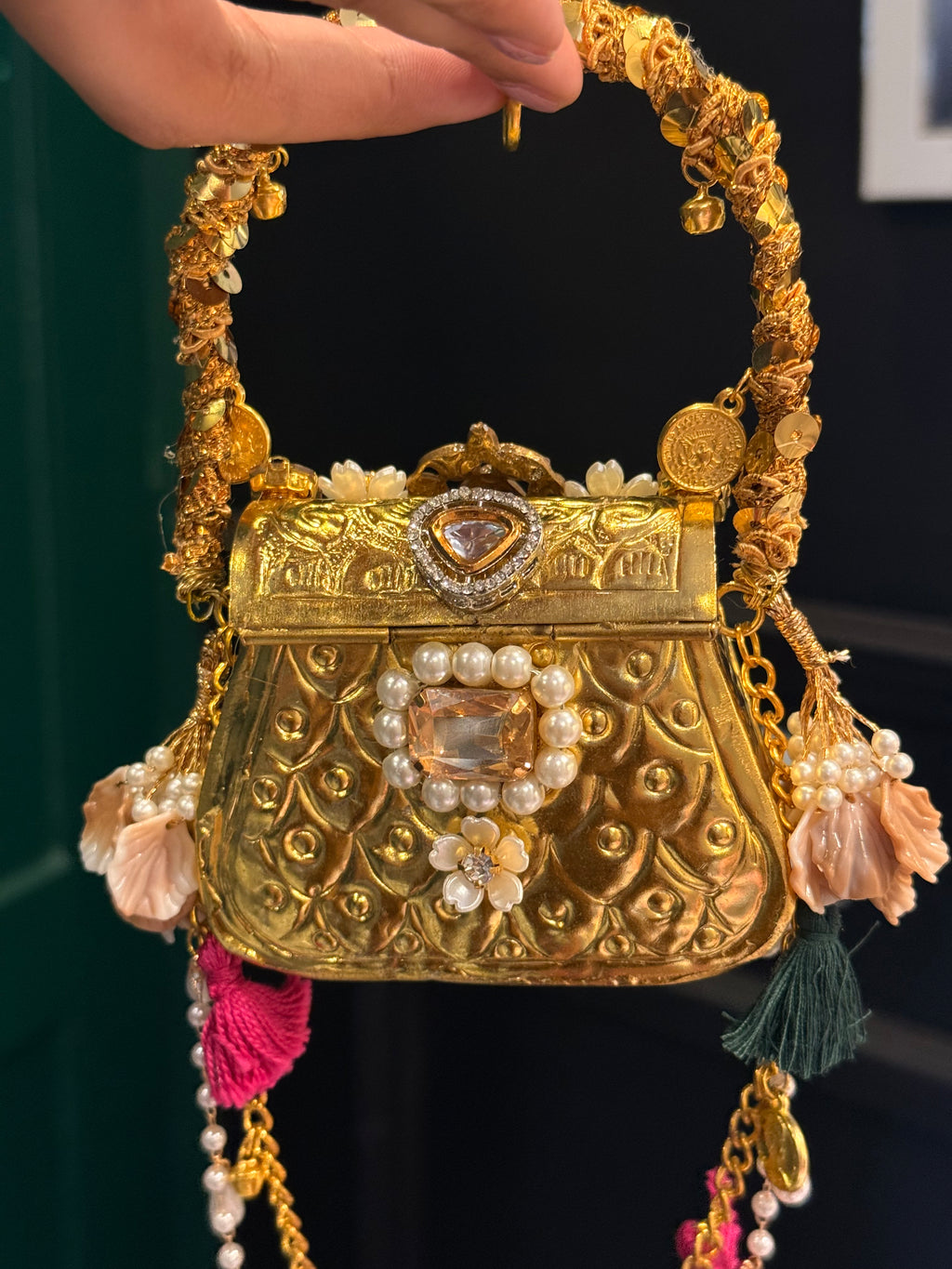Indian clutch