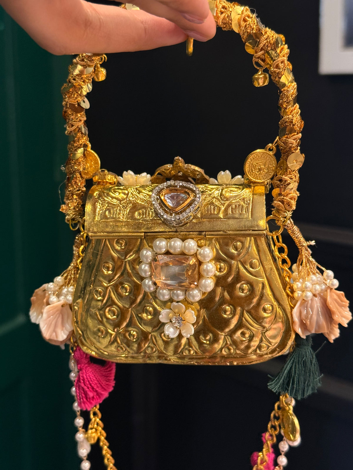 Indian clutch