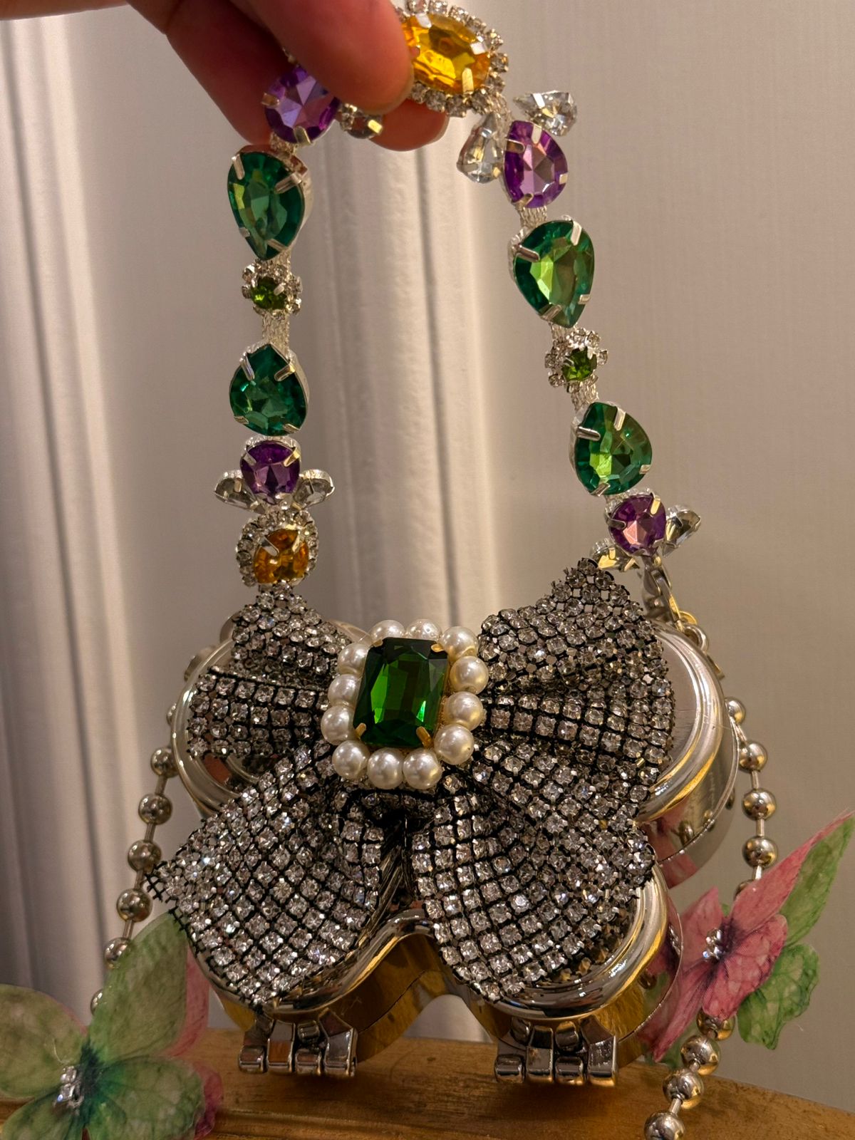 Multi butterfly clutch