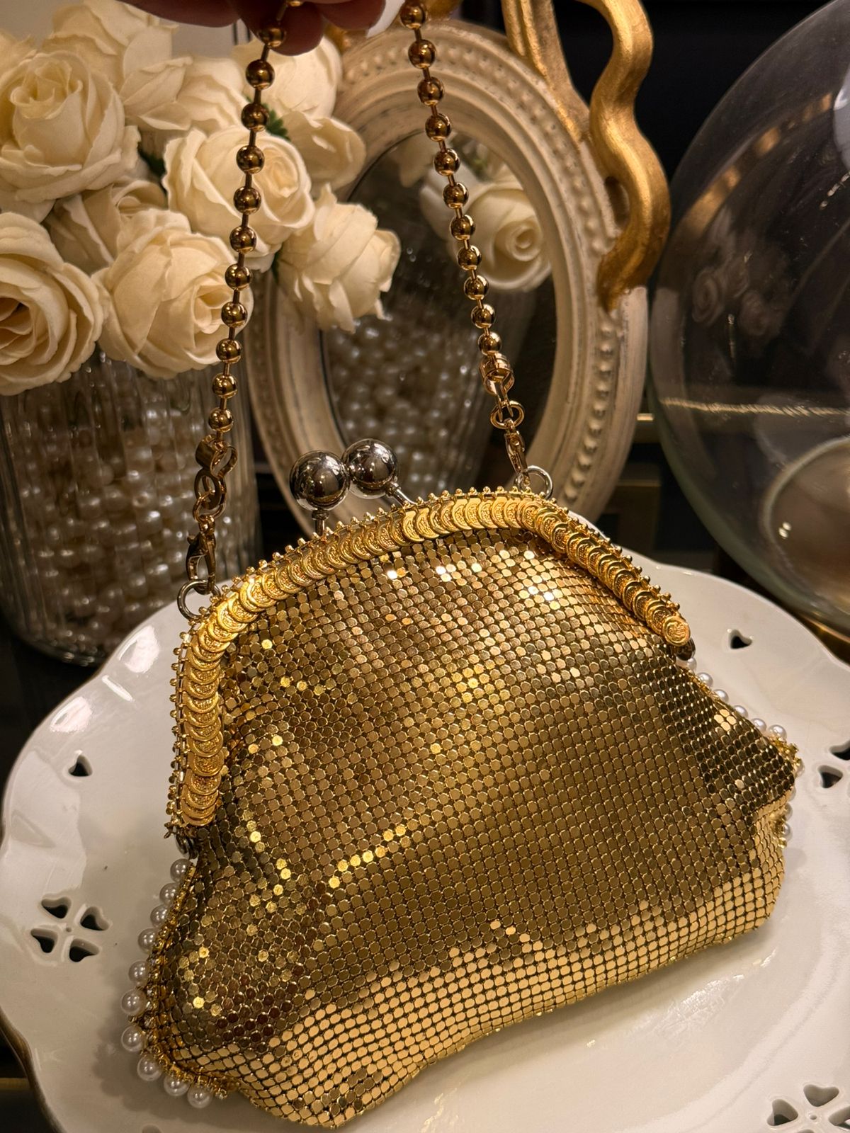 Vintage mesh gold clutch