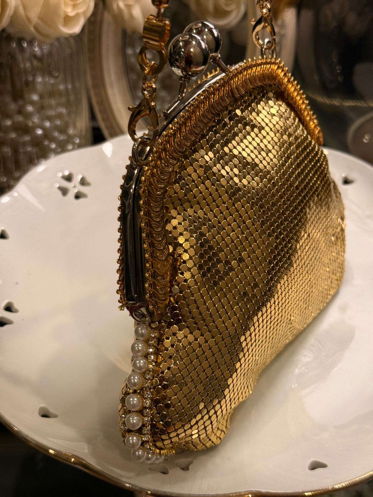 Vintage mesh gold clutch