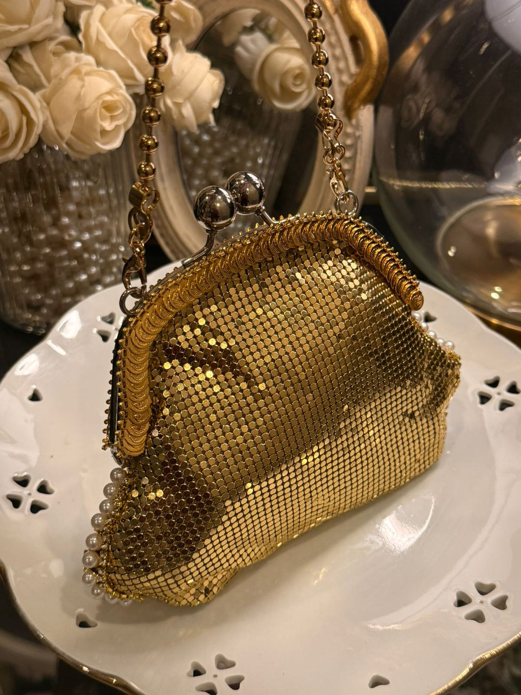 Vintage mesh gold clutch