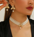 Bee gold choker with studs